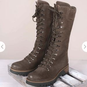 Lace Up Women's Boots - Brown